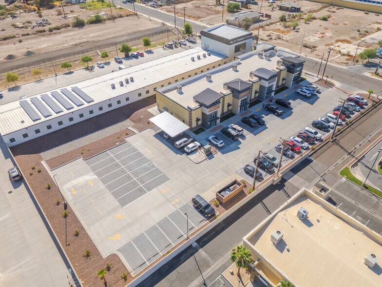 More Photos Of 1446 W Pico Ave, El Centro Medical For Lease