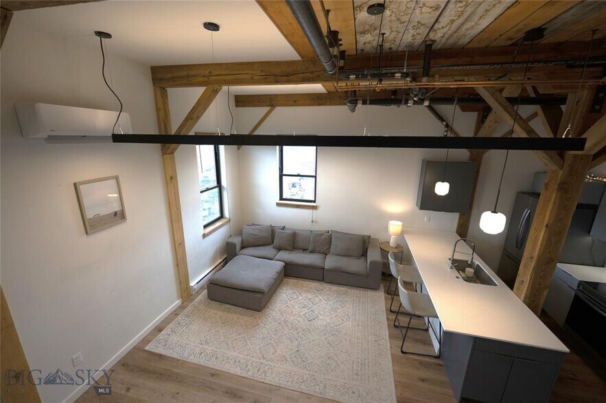 More Photos Of 924 E Park St, Livingston Apartments For Sale