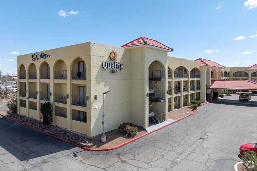 More Photos Of 900 N Yarbrough Dr, El Paso Hotel For Sale