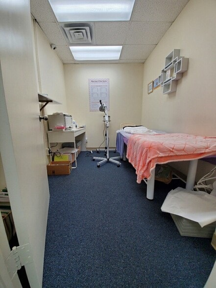 More Photos Of 280 N Central Ave, Hartsdale Medical For Lease