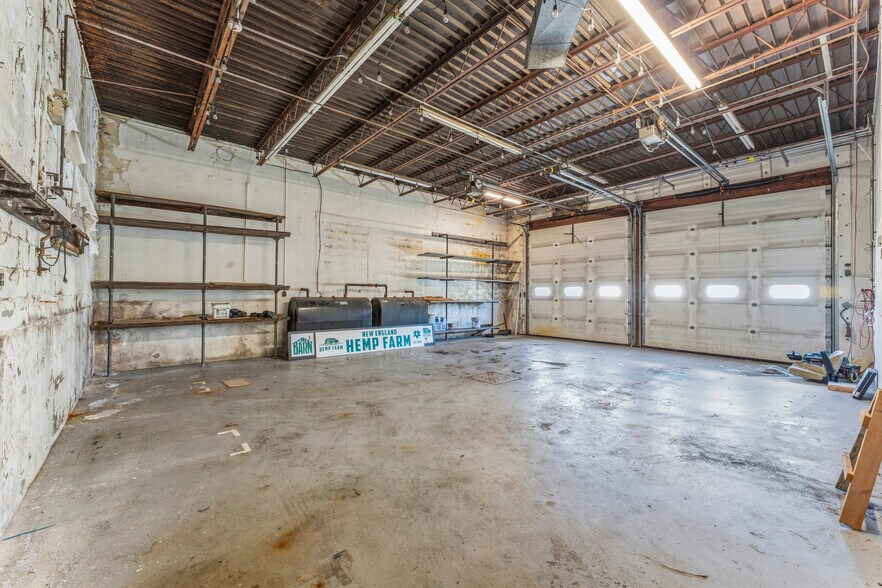 More Photos Of 13 Fort Hill Rd, Groton Storefront Retail Residential For Sale
