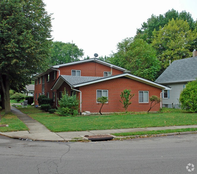 More Photos Of 2803 Lansing Dr, Dayton Apartments For Sale