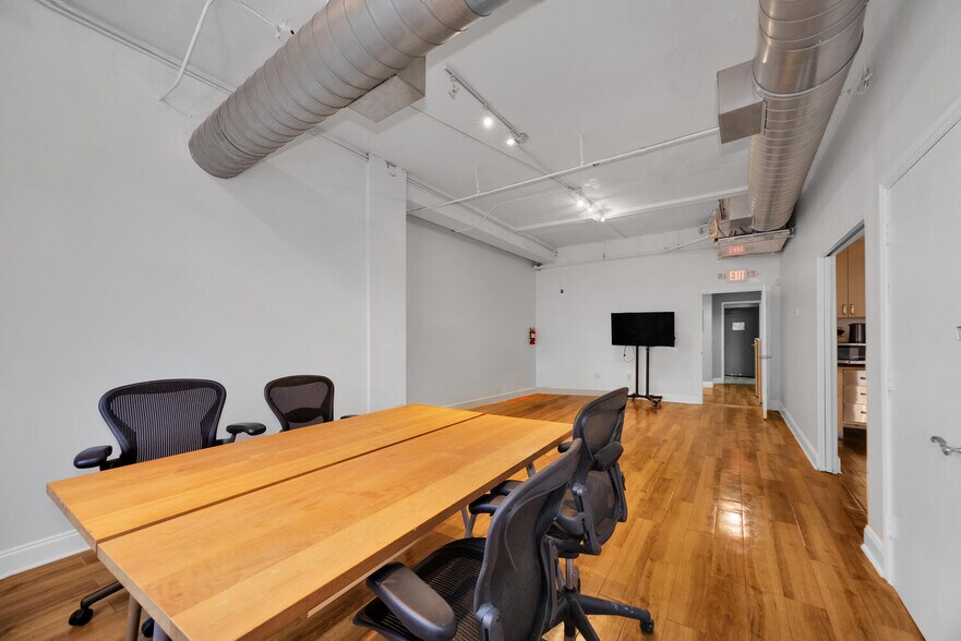 More Photos Of 2334-2346 Ponce De Leon Blvd, Coral Gables Office For Lease