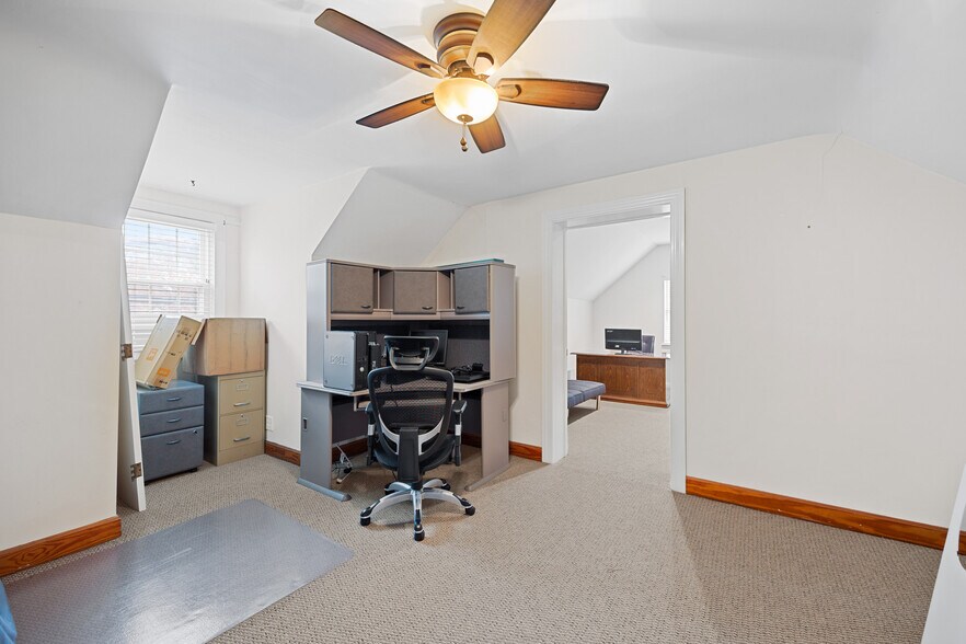More Photos Of 4816 Greenwood Rd, Louisville Medical For Lease