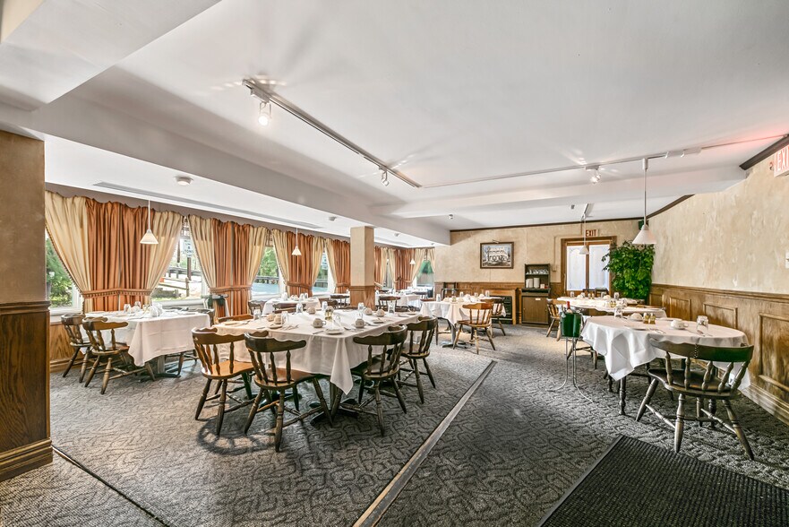 More Photos Of 9494 Riverton Rd, Bangor Restaurant For Sale