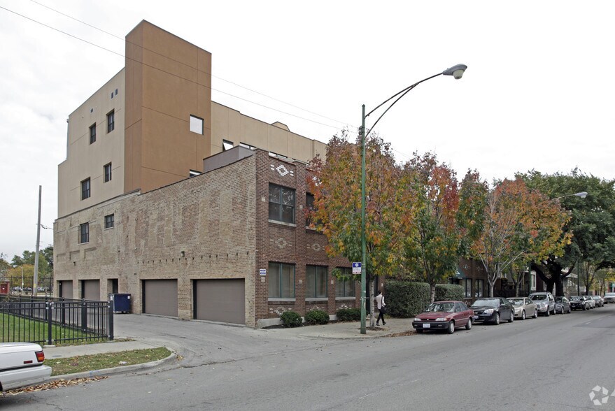 Primary Photo Of 2533 N Ashland Ave, Chicago Office Residential For Sale