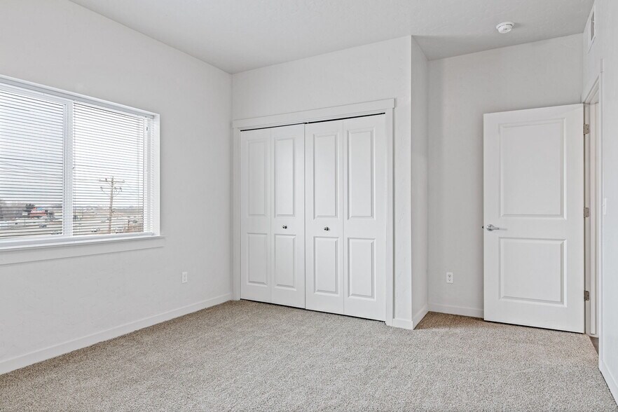 More Photos Of 16090 N Merchant Way, Nampa Apartments For Sale