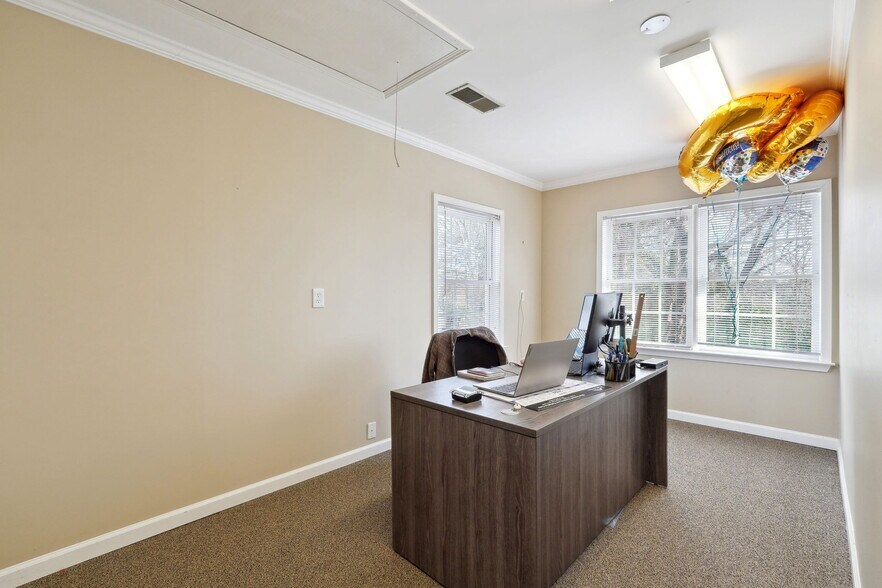 More Photos Of 1137 Alpharetta St, Roswell Office Residential For Lease