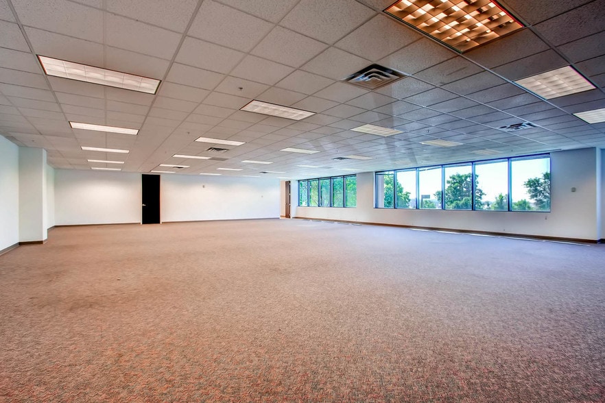 More Photos Of 5555 Tech Center Dr, Colorado Springs Office For Sale