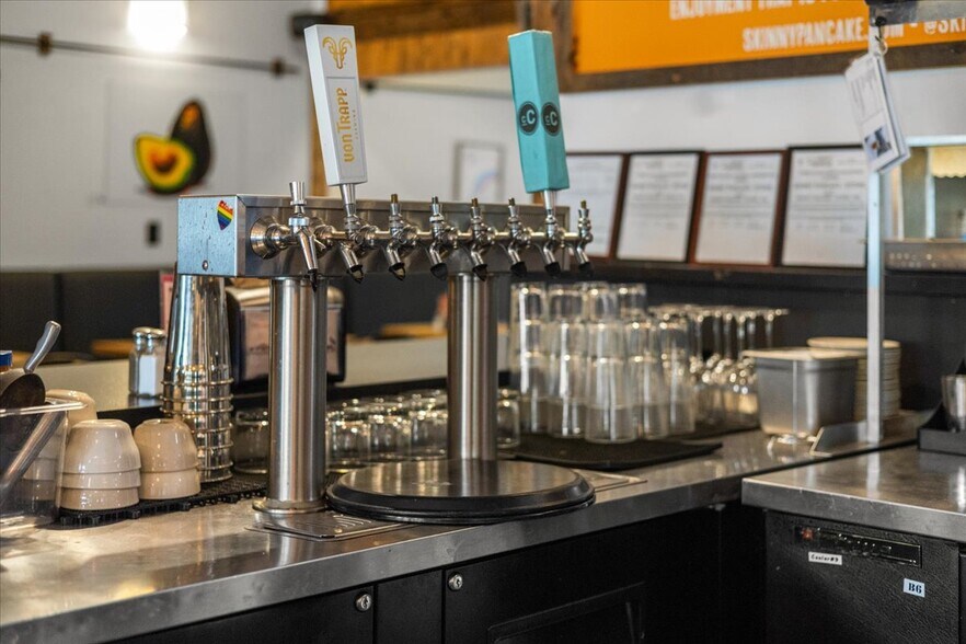 More Photos Of 454 Mountain Rd, Stowe Convenience Store For Sale