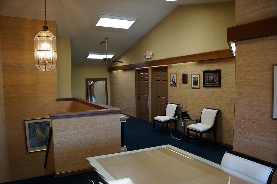 More Photos Of 400 Executive Center Dr, West Palm Beach Medical For Sale