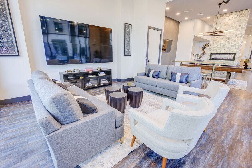 More Photos Of 352 S Walker St, Cary Apartments For Lease