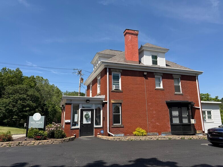 More Photos Of 119 Arch Ave, Greensburg Office For Sale