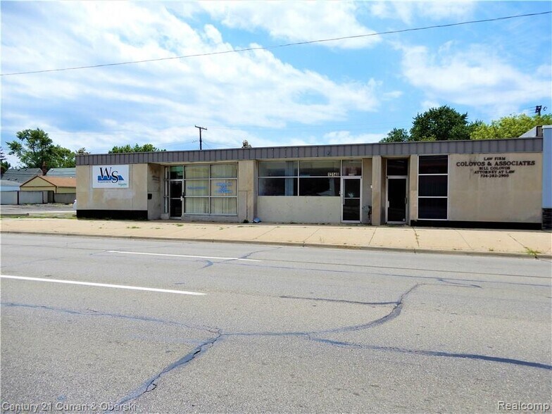 More Photos Of 12142-12154 Dix Toledo Rd, Southgate Freestanding For Lease