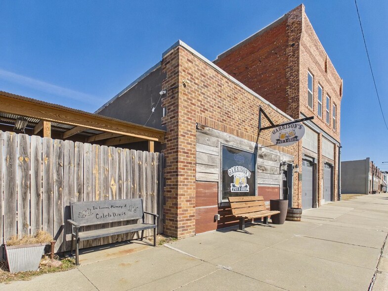 More Photos Of 501 & 503 Iowa Ave, Essex Storefront Retail Residential For Sale