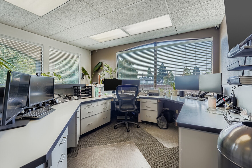 More Photos Of 6407 NE 117th Ave, Vancouver Medical For Sale