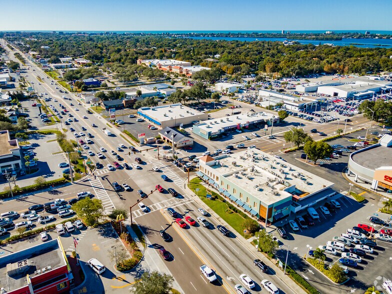 More Photos Of 3800 S Tamiami Trl, Sarasota Unknown For Lease