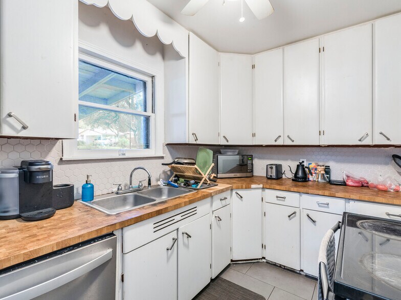 More Photos Of , San Marcos Unknown For Sale