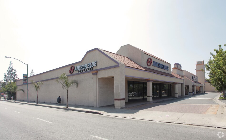 More Photos Of 5964-5994 Pacific Blvd, Huntington Park Unknown For Lease