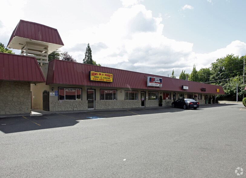More Photos Of 40-56 NE Division St, Gresham General Retail For Lease