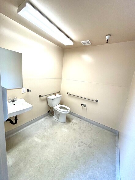 More Photos Of 4949 Stevenson Blvd, Fremont Unknown For Lease