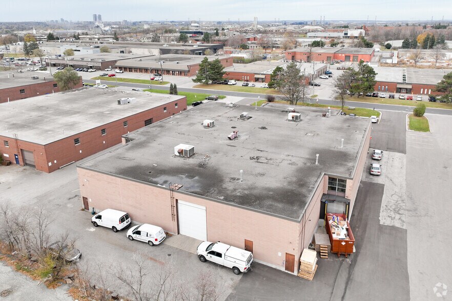 More Photos Of 181 Don Park Rd, Markham Manufacturing For Lease