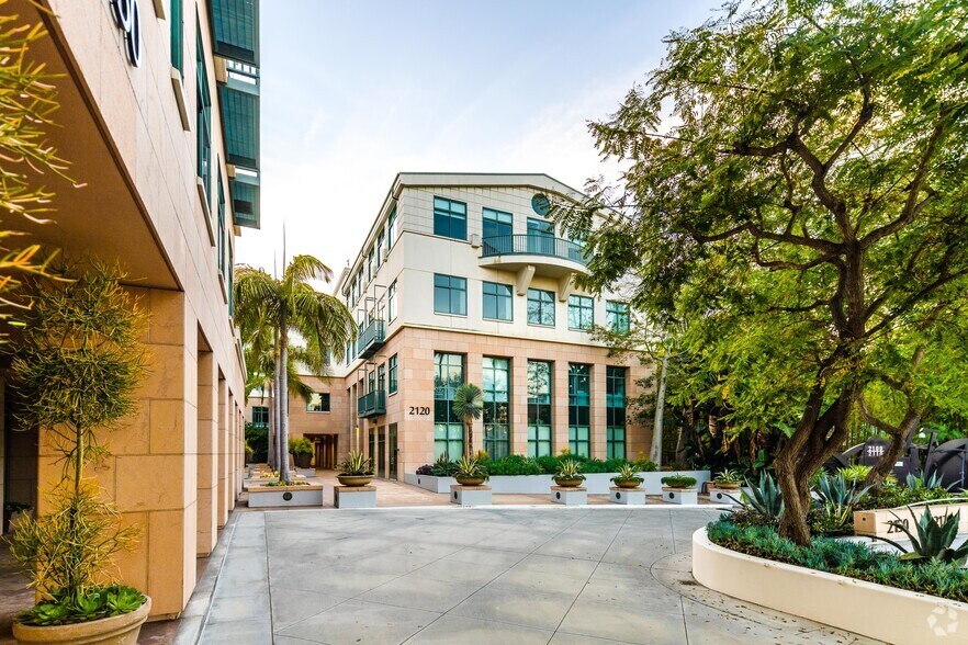 More Photos Of 2120 Colorado Ave, Santa Monica Office For Lease