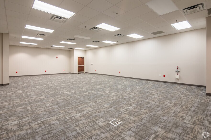 More Photos Of 345 Bob Heath Dr, Huntsville Office For Lease