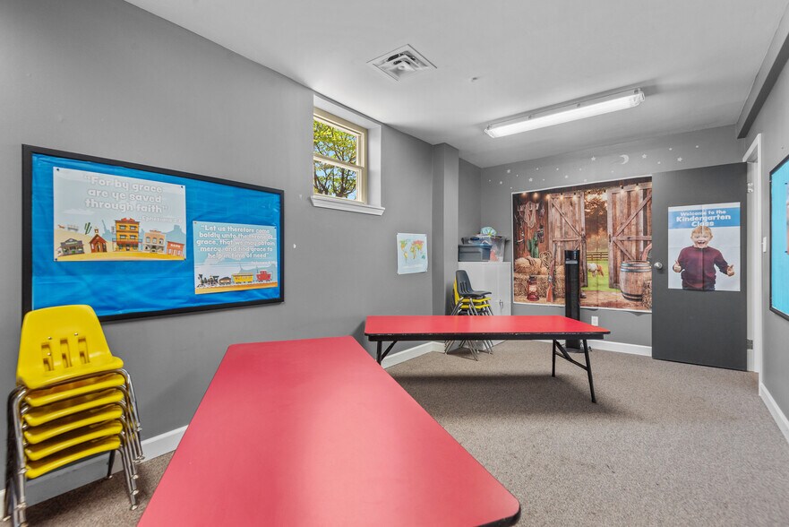 More Photos Of 2450 Pontoon Rd, Granite City Religious Facility For Sale