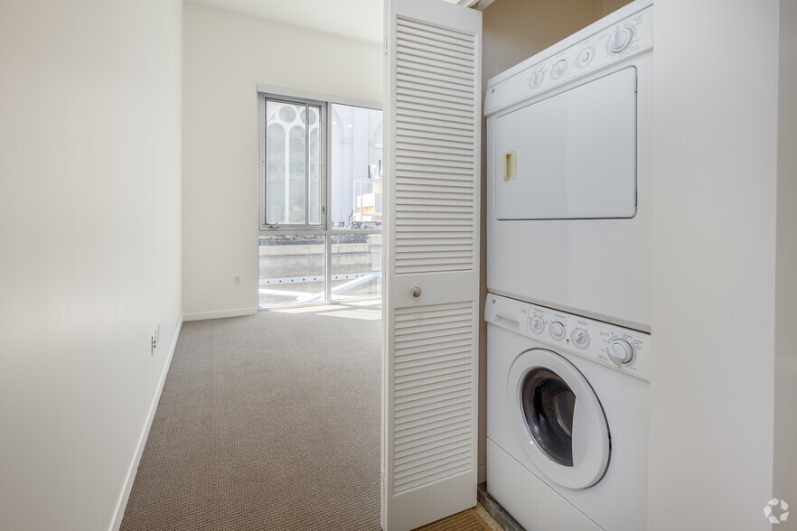 More Photos Of 1020 12th St, Sacramento Apartments For Lease