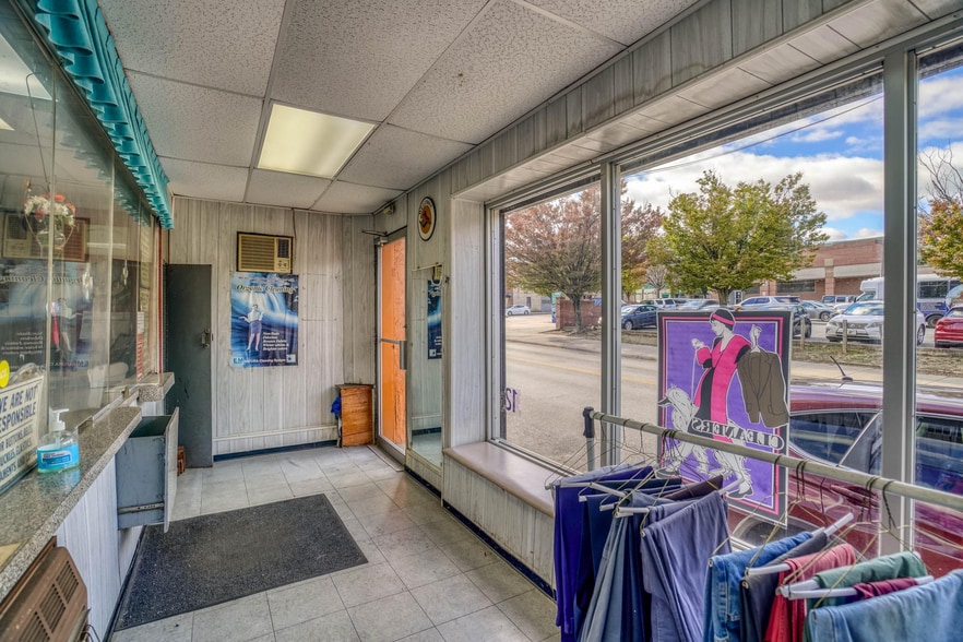 More Photos Of 12 E Wister St, Philadelphia Storefront For Sale