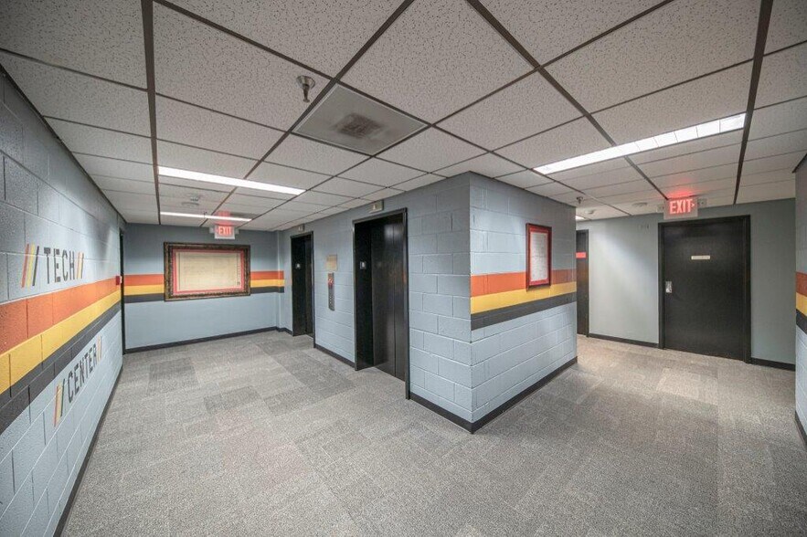 More Photos Of 125 W Missouri Ave, Midland Office For Lease