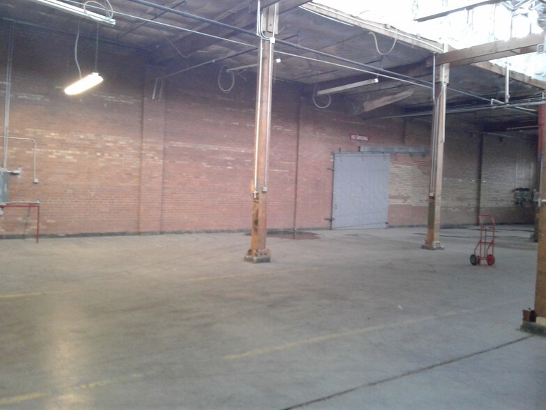 More Photos Of 1500 S 300 W, Clearfield Warehouse For Lease
