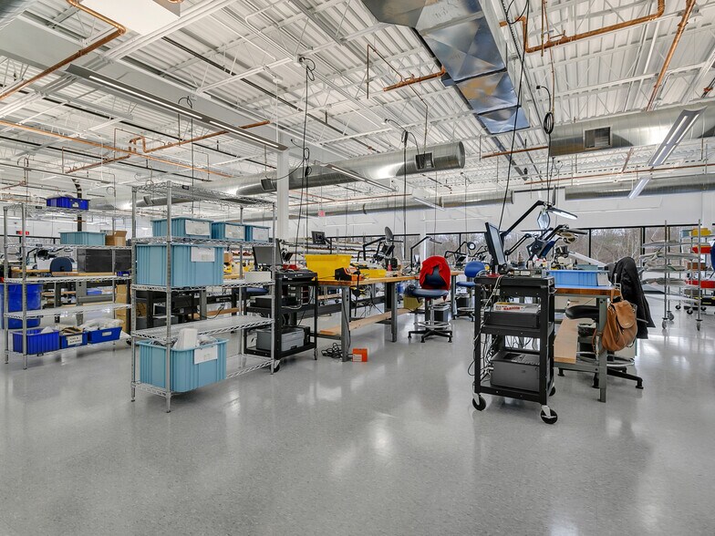 More Photos Of 95 Billerica Ave, Billerica Light Manufacturing For Lease