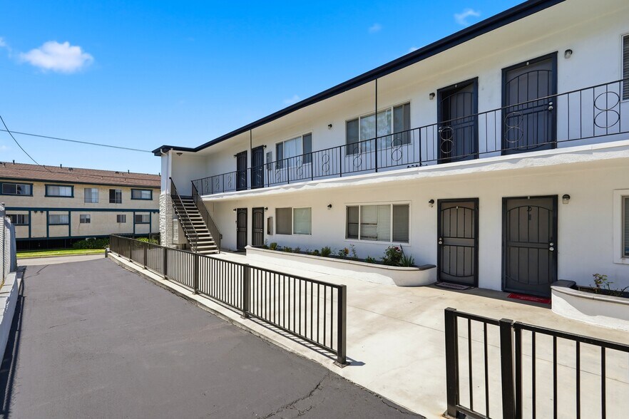 More Photos Of 17220 Grevillea Ave, Lawndale Apartments For Sale