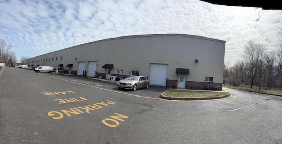 More Photos Of 2 Timber Ln, Marlboro Light Manufacturing For Sale