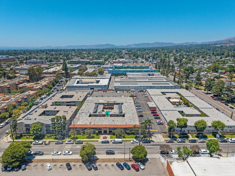 More Photos Of 10625 Petit Ave, Granada Hills Apartments For Sale