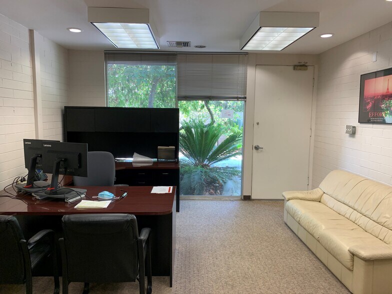 More Photos Of 431 W Baseline, Claremont Office For Lease
