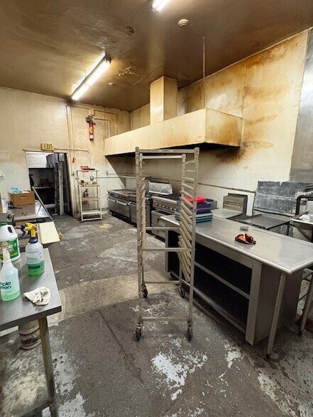 More Photos Of 5309 S Vermont Ave, Los Angeles Restaurant For Lease