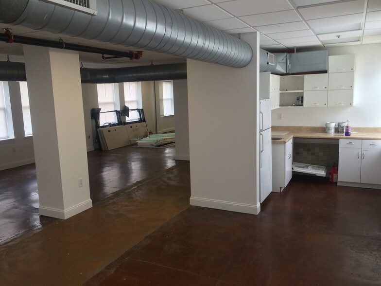 More Photos Of 157 E Main St, Rock Hill Loft Creative Space For Lease