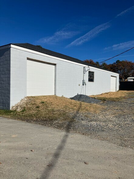 More Photos Of 1615 S Fayetteville St, Asheboro Industrial For Lease