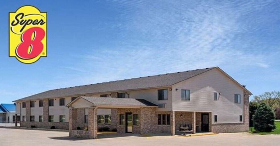 Primary Photo Of 1520 10th Ave N, Humboldt Hotel For Sale