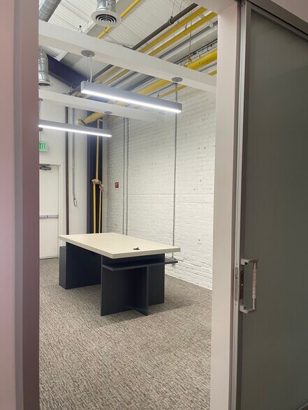 More Photos Of 55-61 Valley St, Pasadena Storefront Retail Office For Lease