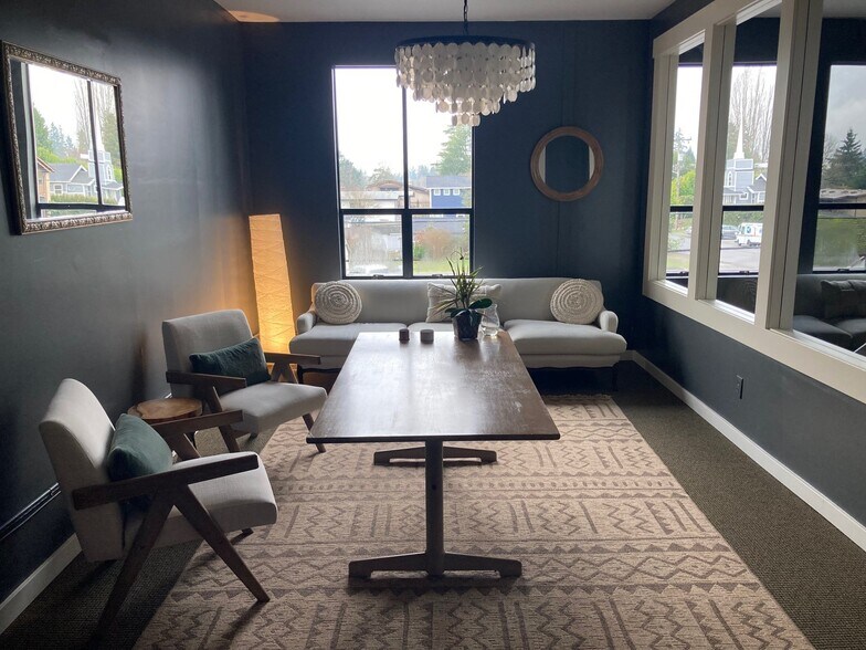 More Photos Of 15106 10th Ave SW, Burien Flex For Sale