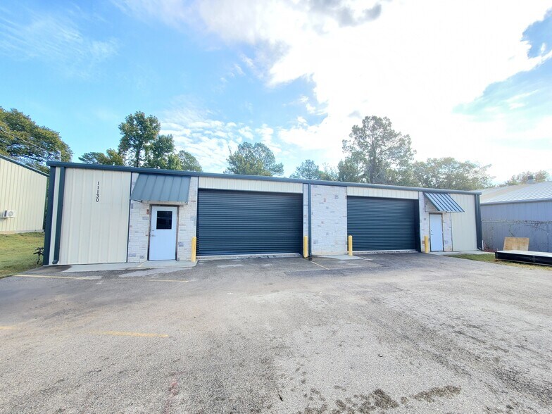 Primary Photo Of 11130 N Highway 75, Willis Light Distribution For Sale