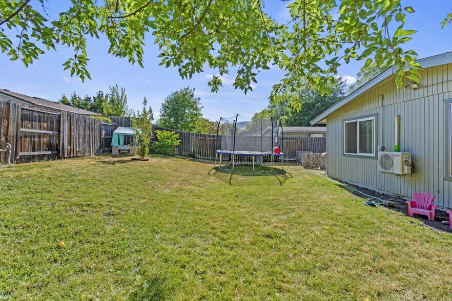 More Photos Of 3001 Juanipero Way, Medford Apartments For Sale