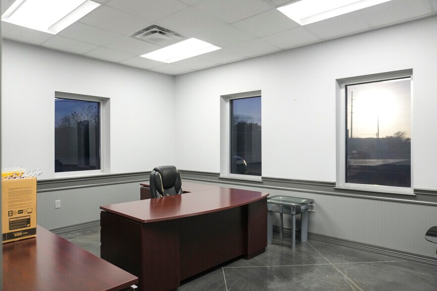 More Photos Of 3174 County Road 48, Robstown Warehouse For Sale