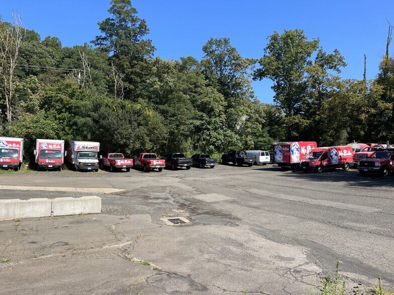 More Photos Of 2 Commerce Dr, North Branford Warehouse For Sale