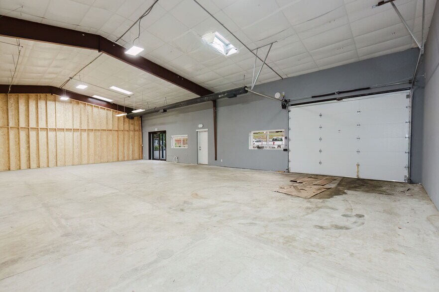 More Photos Of 1415 Lumsden Rd, Port Orchard Warehouse For Sale