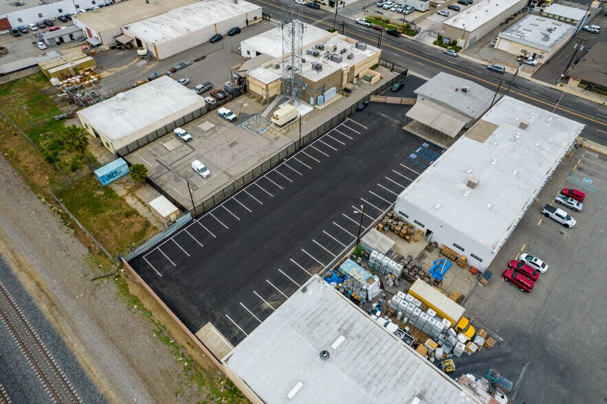 More Photos Of 1247 Brooks St, Ontario Contractor Storage Yard For Lease